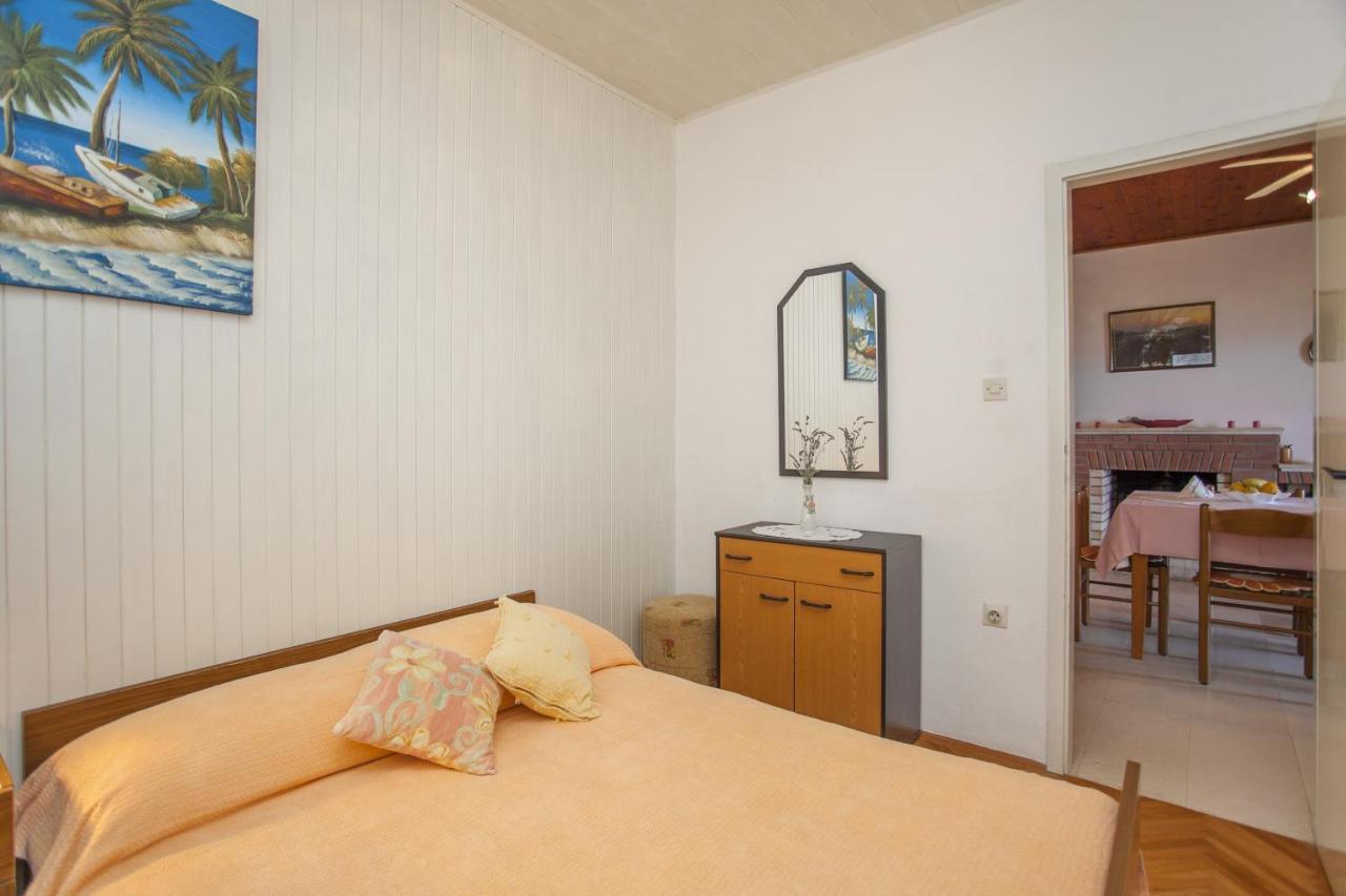 Holiday Home Neda Vela Luka Bagian luar foto