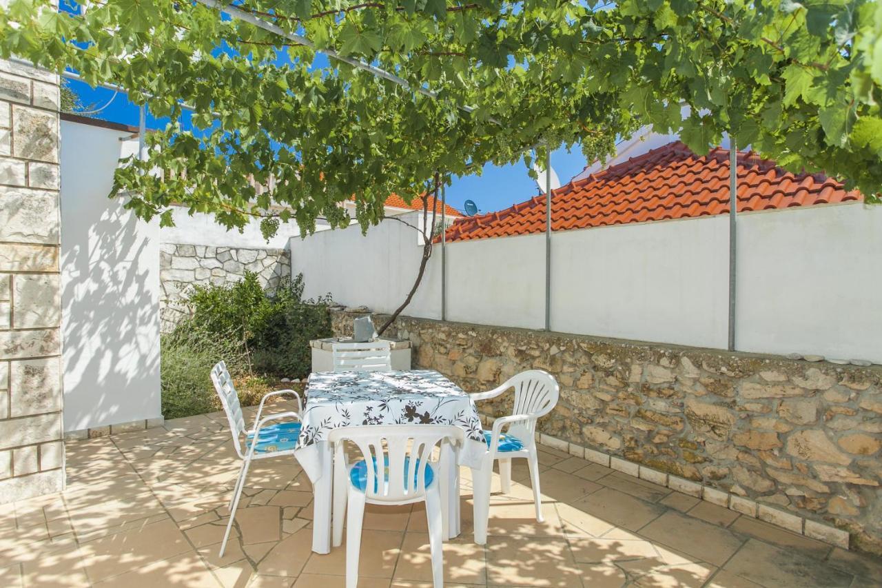 Holiday Home Neda Vela Luka Bagian luar foto