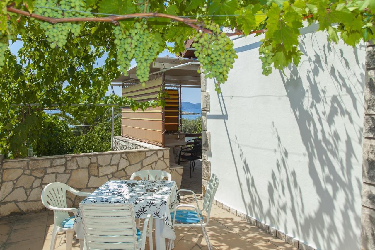 Holiday Home Neda Vela Luka Bagian luar foto