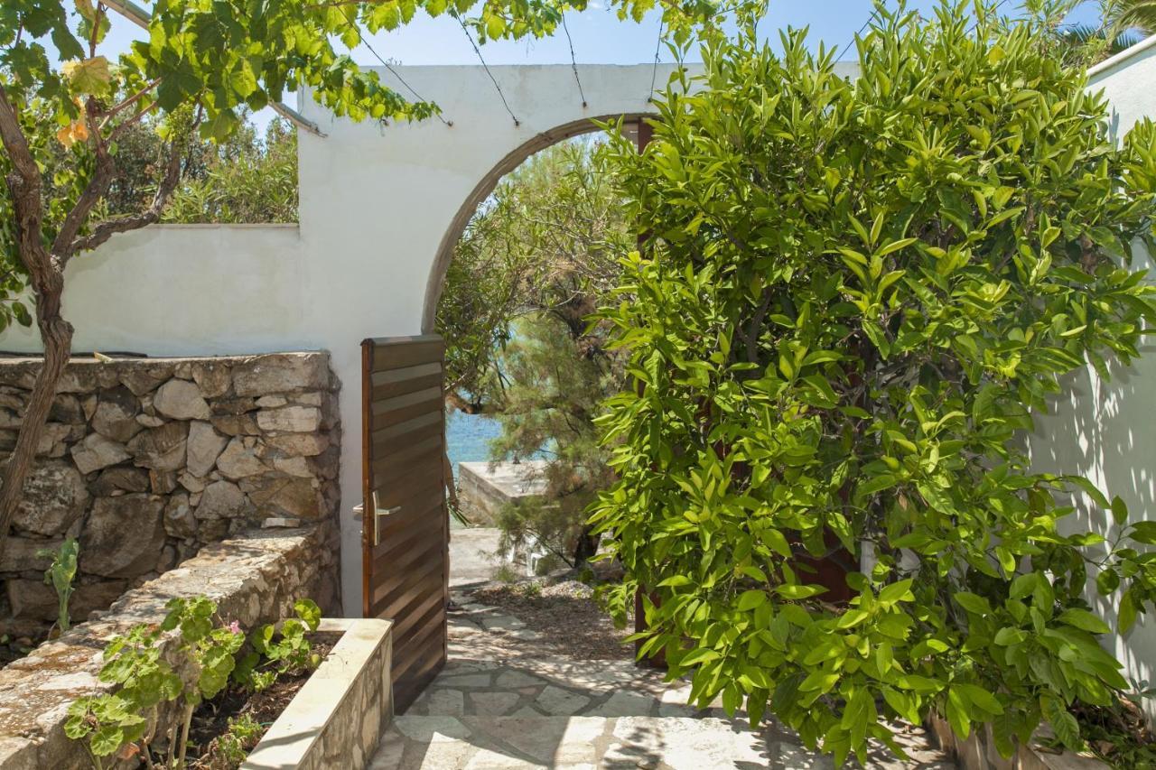 Holiday Home Neda Vela Luka Bagian luar foto