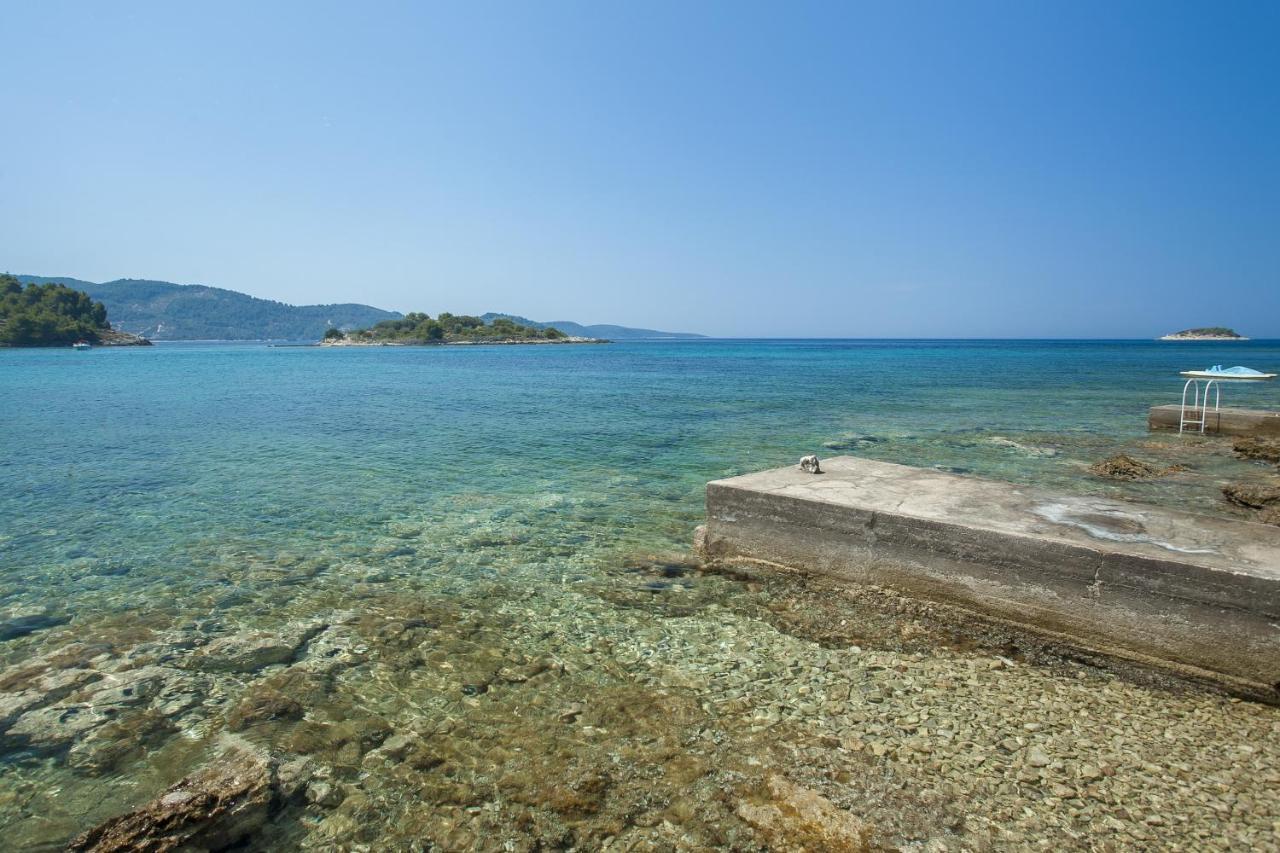 Holiday Home Neda Vela Luka Bagian luar foto